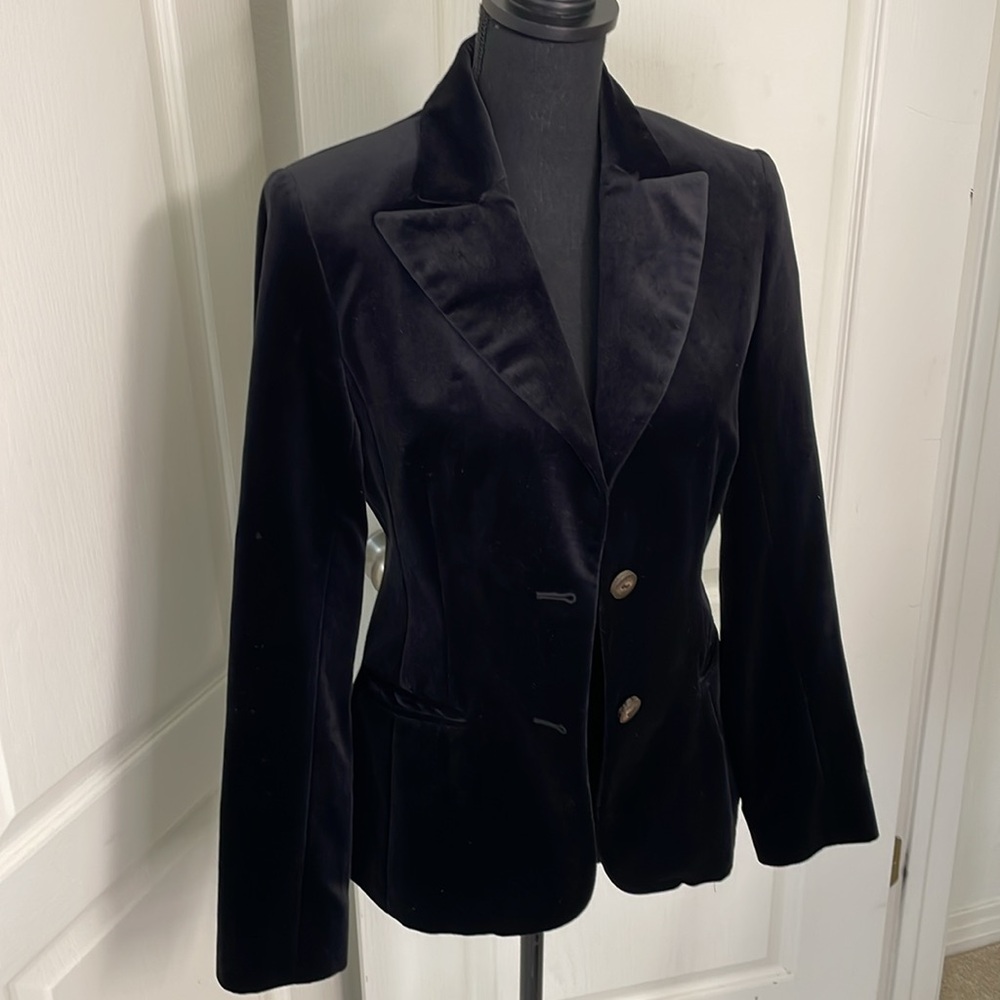 Burberry London super elegant black velvet fitted blazer size US 6 evening